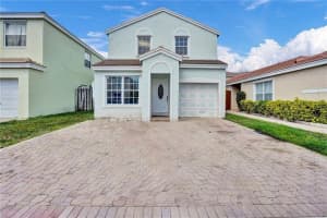 3329 Apache Ln, Margate