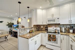 2000 NE 33rd St 5, Pompano Beach, FL 33064 Sold 11/17/25