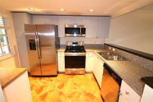 3510 Oaks Way 401, Pompano Beach, FL 33069 Sold 11/20/25