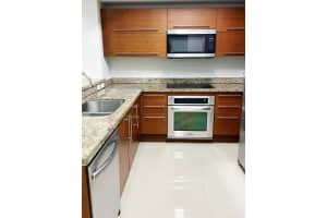 2641 N Flamingo Rd 2204N, Fort Lauderdale, FL 33323 - MLS#F10532381