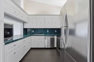 208 Lincoln Ct 208, Deerfield Beach, FL 33442 Sold 12/05/25