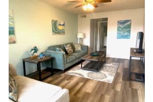 53 Woodland Dr 105, Vero Beach, FL 32962 - MLS#F10532399