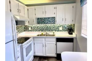 53 Woodland Dr 105, Vero Beach, FL 32962 - MLS#F10532399