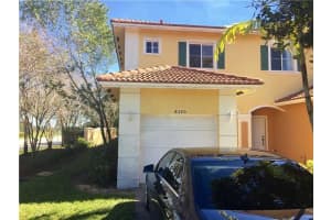8320 Santa Monica Ave, Tamarac