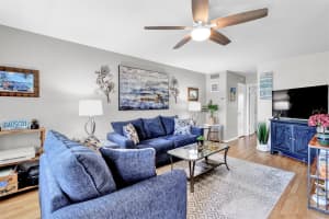 32 Pine Arbor Lane, Vero Beach, FL 32967 - MLS#F10532480