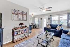 32 Pine Arbor Lane, Vero Beach, FL 32967 - MLS#F10532480