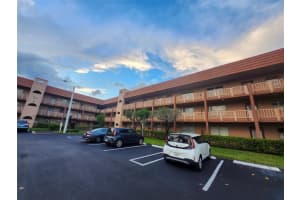 9661 Sunrise Lakes Blvd 302, Sunrise