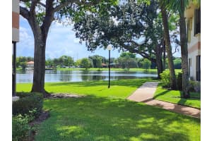 2738 S Carambola Cir 1913, Coconut Creek, FL 33066 - MLS#F10532526