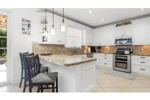 1469 Kite Ct Weston, FL 33327 - Off Market