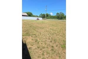 8565 90th Avenue, Vero Beach, FL 32967 - MLS#F10532553