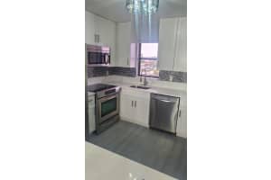 9355 SW 8th St, Boca Raton, FL 33428 - MLS#F10532636