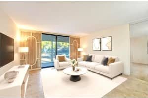 900 Colony Point Cir 221, Pembroke Pines