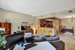2601 NE 14th Ave 104, Wilton Manors, FL 33334 - MLS#F10532680