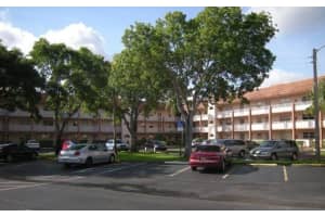 8861 Sunrise Lakes Blvd 305, Sunrise