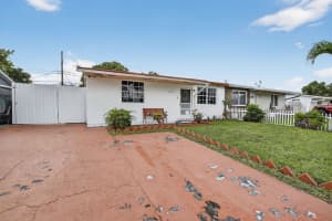 1935 67th Terrace, North Lauderdale, FL 33068 - MLS#F10532733