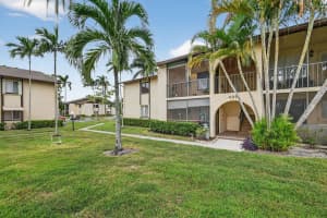 426 Pine Glen Ln c2, Greenacres, FL 33463 Sold 12/05/25