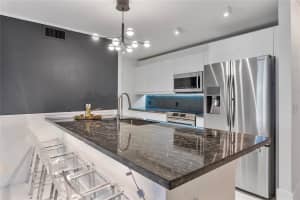 119 NE 19th Ct 114, Wilton Manors, FL 33305 - MLS#F10532772