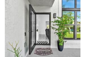 531 NW 207th Ave, Pembroke Pines, FL 33029 - MLS#F10532816