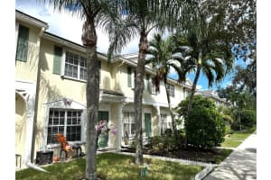 9845 NW 56th Pl 9845, Coral Springs, FL 33076 - MLS#F10532833