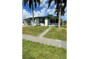 2757 SW 7th St, Fort Lauderdale, FL 33312 - MLS#F10532855