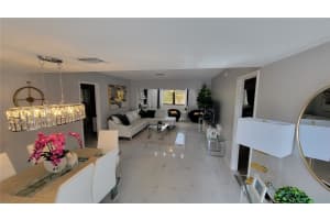 1801 Presidential Way, West Palm Beach, FL 33401 - MLS#F10532875