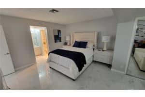 1801 Presidential Way, West Palm Beach, FL 33401 - MLS#F10532875