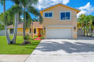 4231 NW 73rd Ave, Lauderhill, FL 33319 - MLS#F10532907