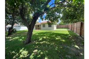 875 S Westward Dr, Miami Springs, FL 33166 - MLS#F10532931