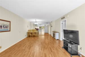 1015 Country Club Dr 203, Margate, FL 33063 - MLS#F10532992