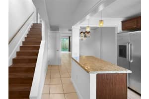 811 W Oakland Park Blvd F9, Oakland Park