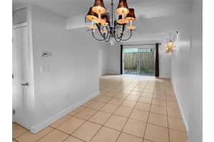 811 W Oakland Park Blvd F9, Oakland Park, FL 33311 - MLS#F10532994