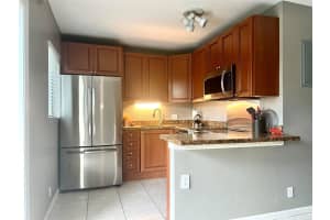 2655 NE 8th Ave 104, Wilton Manors, FL 33334 - MLS#F10533178