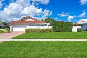 640 SW 74th Ter, Plantation, FL 33317 Sold 12/17/25