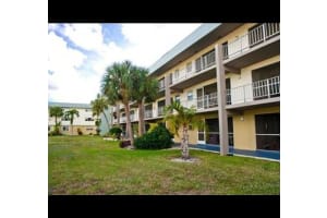 300 Layne Boulevard, Hallandale Beach, FL 33009 - MLS#F10533238