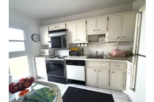 2350 NE 14th Street Cswy 303, Pompano Beach, FL 33062 - MLS#F10533259