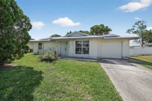 2250 SE Glover St, Port Saint Lucie, FL 34984 - MLS#F10533260