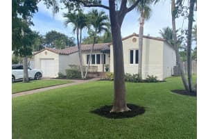 300 NE 17th Ave, Fort Lauderdale, FL 33301 - MLS#F10533273