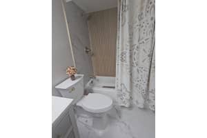 5500 Roosevelt St, Hollywood, FL 33021 - MLS#F10533287