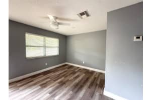 800 SE 18th St 2, Fort Lauderdale, FL 33316 - MLS#F10533380