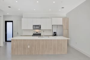 4208 NE 7th Ter, Oakland Park, FL 33334 - MLS#F10533406