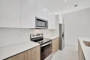 4208 NE 7th Ter 8, Oakland Park, FL 33334 - MLS#F10533415