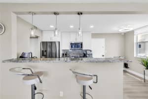 4330 hillcrest dr 810, Hollywood, FL 33021 - MLS#F10533466