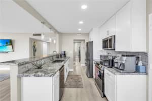 4330 Hillcrest Drive, Hollywood, FL 33021 - MLS#F10533466