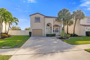385 NW 153rd Ave, Pembroke Pines, FL 33028 Sold 01/02/26
