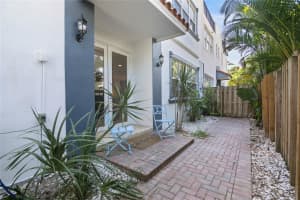 732 NE 15th Ave, Fort Lauderdale, FL 33304 - MLS#F10533557