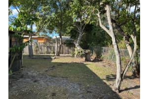 3807 Shore Drive, West Palm Beach, FL 33407 Sold 01/16/26