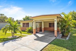 301 N 31st St, Fort Pierce, FL 34947 - MLS#F10533627