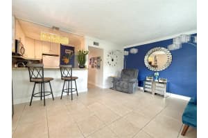 2124 NE 5th Ave 101, Wilton Manors, FL 33305 - MLS#F10533634