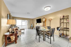 2769 Ashley Dr West Unit F, West Palm Beach, FL 33415 - MLS#F10533651