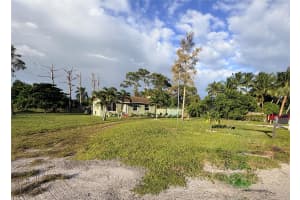 5211 Pine Grove Dr, West Palm Beach, FL 33417 Sold 12/08/25